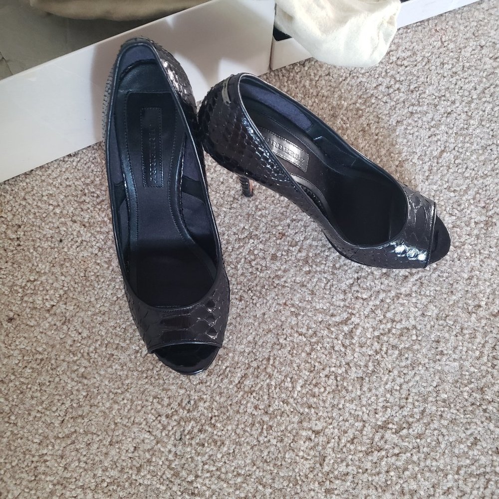 Burberry Heels - Brand NEW- - Picture 8 of 10